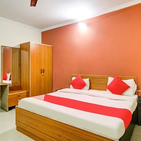 Oyo Hotel R K Residency Gurgaon Dış mekan fotoğraf