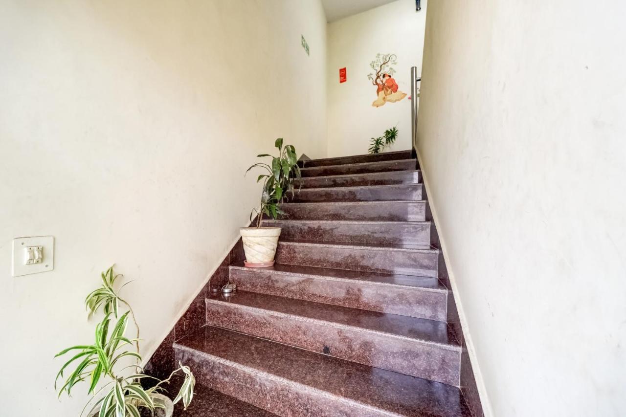 Oyo Hotel R K Residency Gurgaon Dış mekan fotoğraf