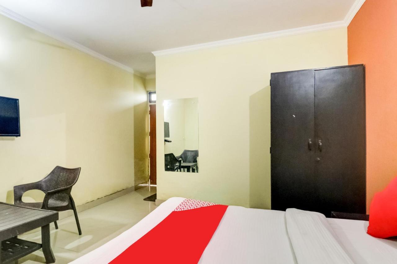 Oyo Hotel R K Residency Gurgaon Dış mekan fotoğraf