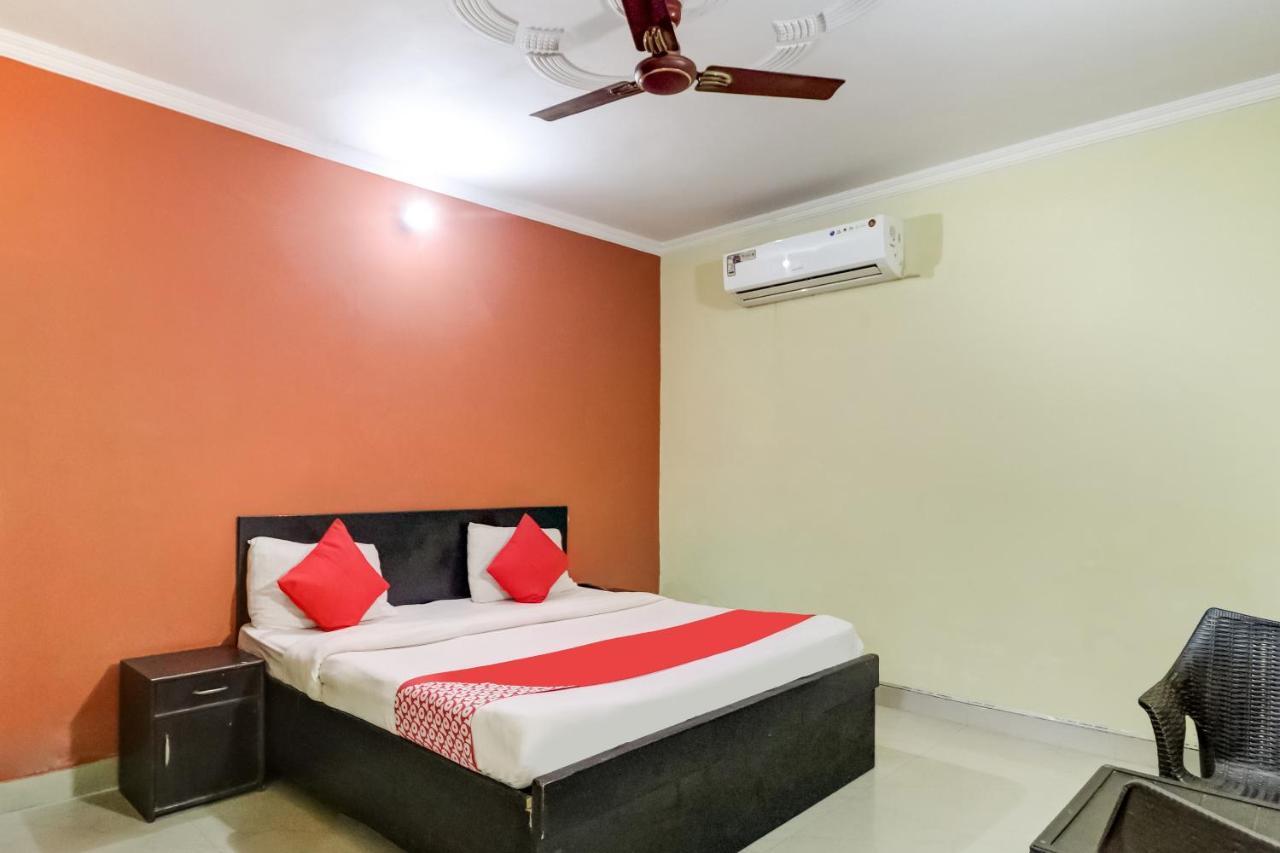 Oyo Hotel R K Residency Gurgaon Dış mekan fotoğraf