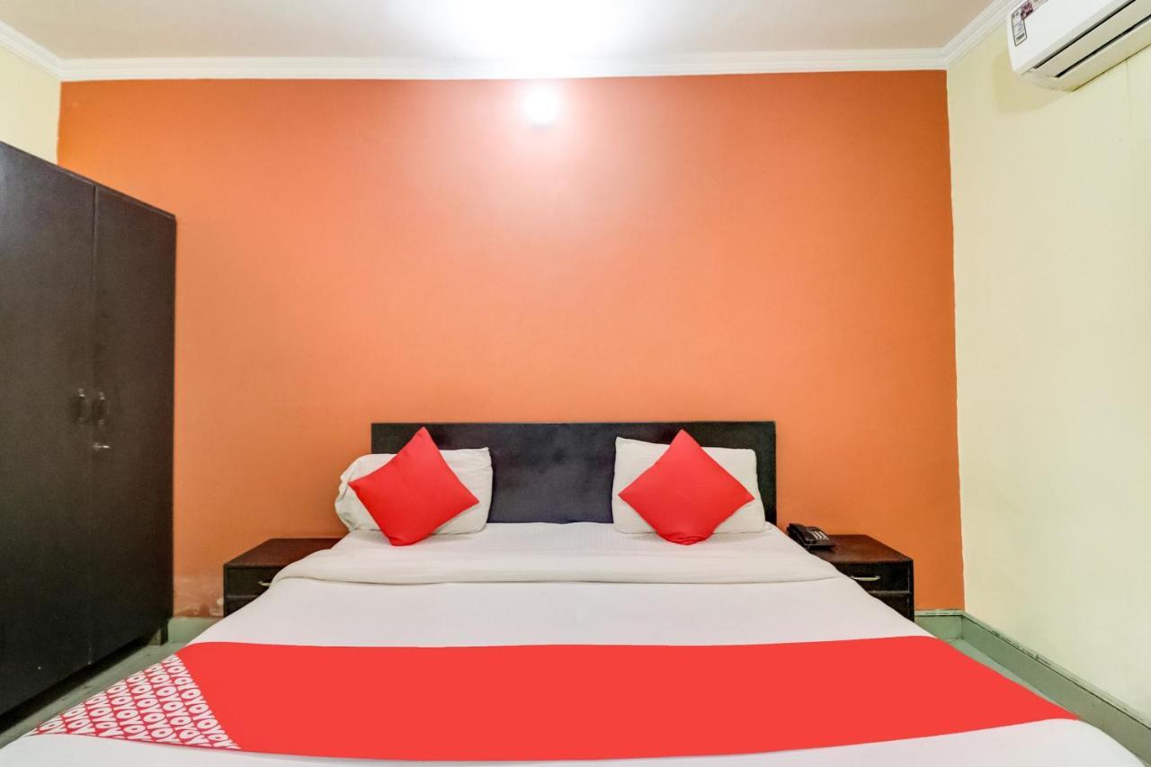 Oyo Hotel R K Residency Gurgaon Dış mekan fotoğraf