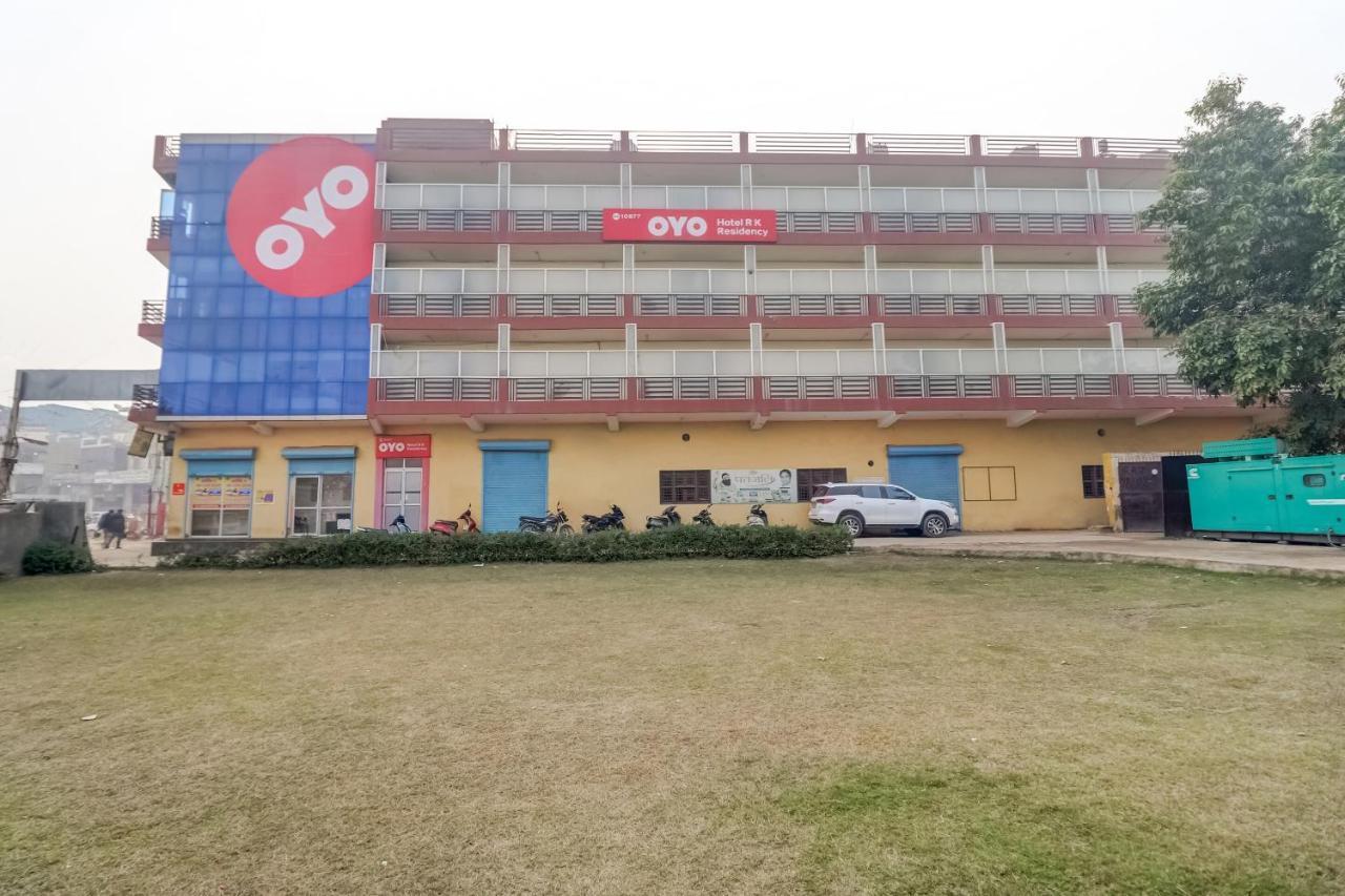 Oyo Hotel R K Residency Gurgaon Dış mekan fotoğraf